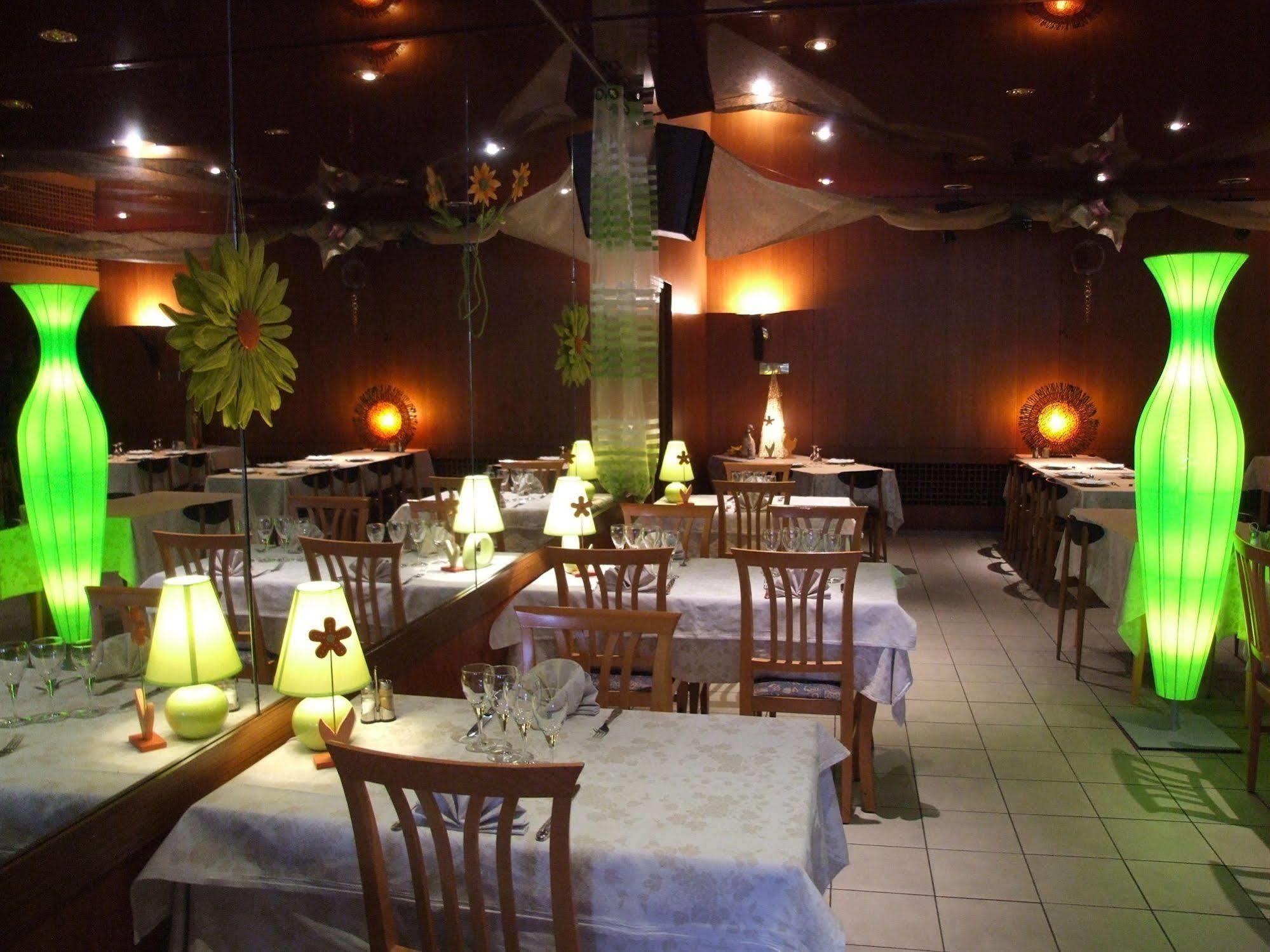 Hôtel&Restaurant Azur La Freissinouse Exterior foto